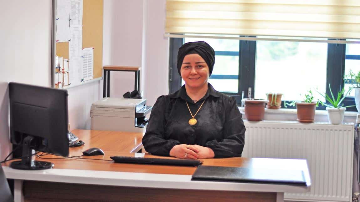 Gülümser YILDIRIM - MEMUR