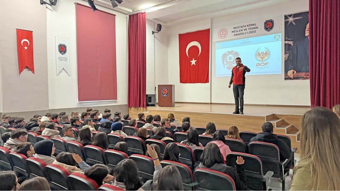 Okulumuzda “Gençlik ve Güvenli Gelecek” Semineri Verildi